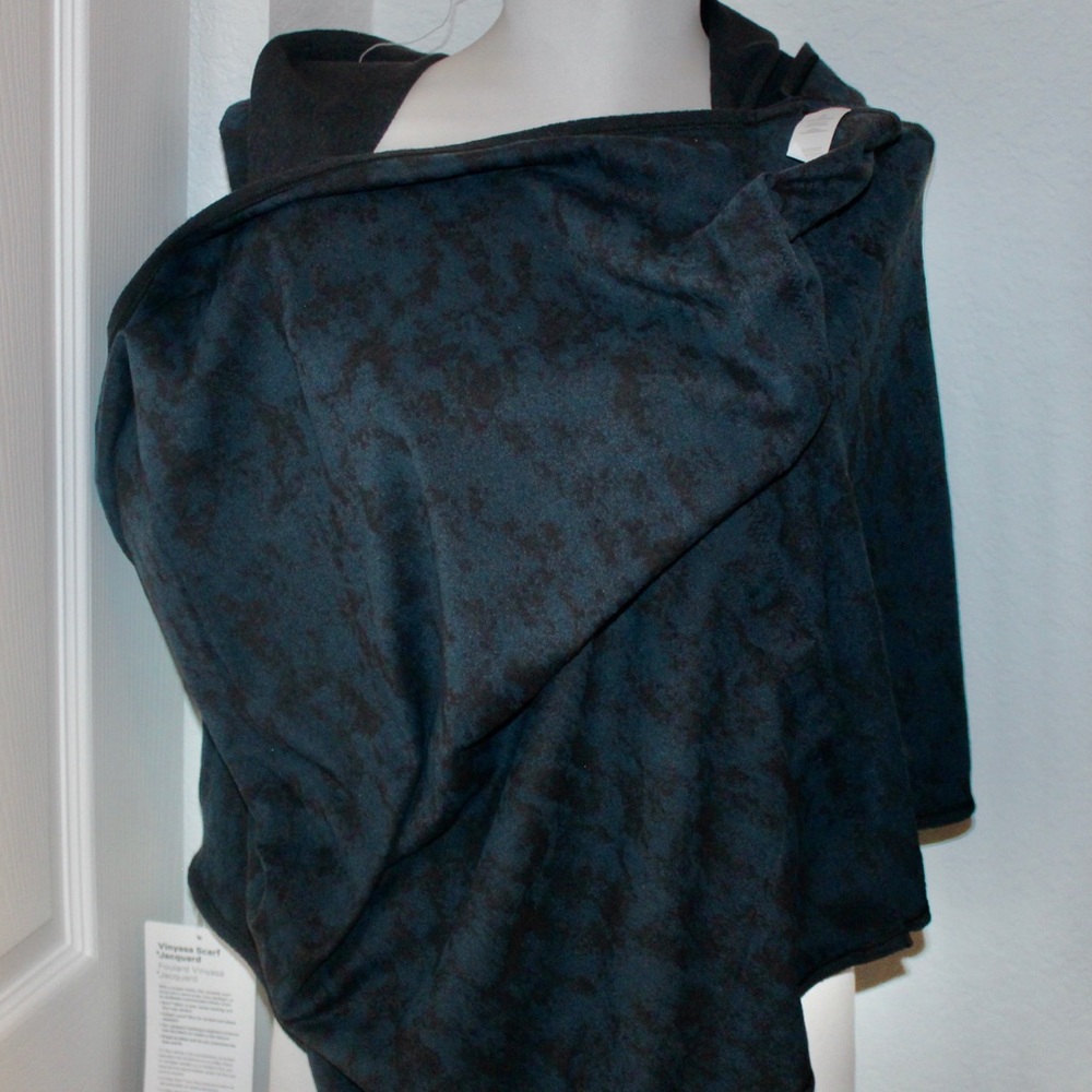New Lululemon Vinyasa Wrap Scarf AEKV